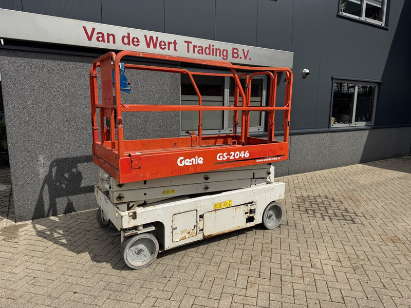Genie GS2046 schaarlift schaar hoogwerker 2012 uur 8mtr werkhoogte - Lift u obliku makaza: slika 2 Genie GS2046 schaarlift schaar hoogwerker 2012 uur 8mtr werkhoogte - Lift u obliku makaza: slika 2