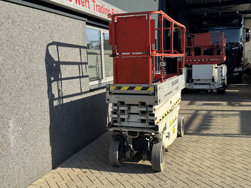 JLG 2030ES Schaarhoogwerker / Scissor lift 8Meter Werkhoogte 2014 Elektrisch - Lift u obliku makaza: slika 4 JLG 2030ES Schaarhoogwerker / Scissor lift 8Meter Werkhoogte 2014 Elektrisch - Lift u obliku makaza: slika 4