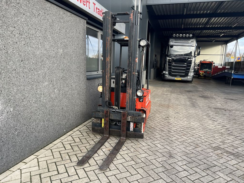 Linde e14 Heftruck Linde E14 Triplo 550 Freelift/Sideshift elektrisch - Električni viljuškar: slika 5 Linde e14 Heftruck Linde E14 Triplo 550 Freelift/Sideshift elektrisch - Električni viljuškar: slika 5