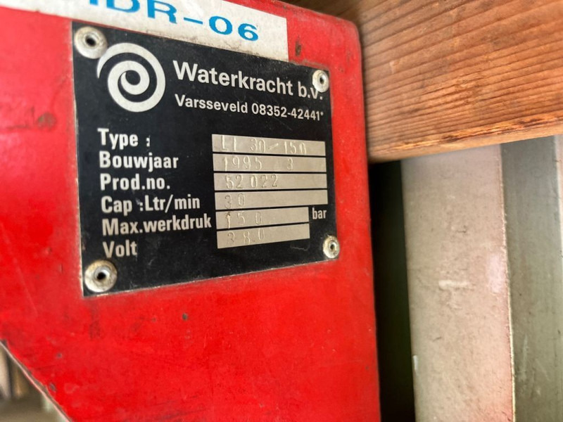 Mercedes-Benz 816 - Kamion sa zatvorenim sandukom: slika 4 Mercedes-Benz 816 - Kamion sa zatvorenim sandukom: slika 4
