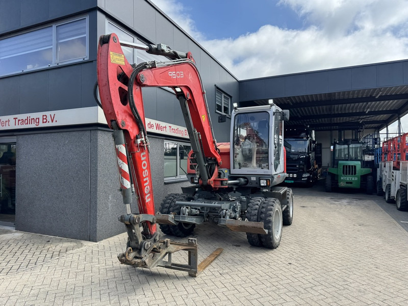 Neuson 9503 WD Mobiele Kraan 2009 Palletvork, Stenenklem, 2x Bak 8860hours Deutz Diesel - Pokretni kran: slika 5 Neuson 9503 WD Mobiele Kraan 2009 Palletvork, Stenenklem, 2x Bak 8860hours Deutz Diesel - Pokretni kran: slika 5