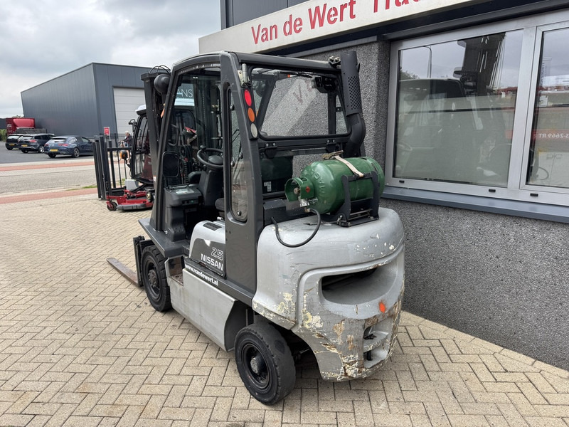 Nissan UD02A25PQ Triplo 475 Freelift/Sideshift LPG 2005 - Gasni viljuškar: slika 5 Nissan UD02A25PQ Triplo 475 Freelift/Sideshift LPG 2005 - Gasni viljuškar: slika 5