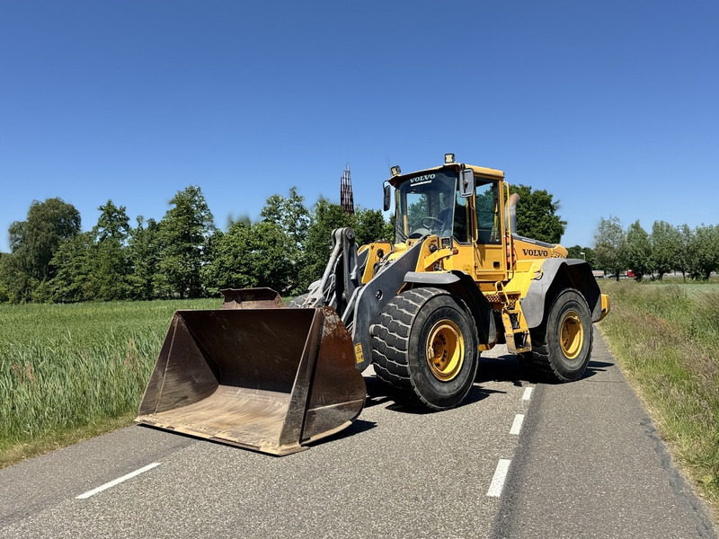 Volvo L110E - Utovarivač točkaš: slika 2 Volvo L110E - Utovarivač točkaš: slika 2