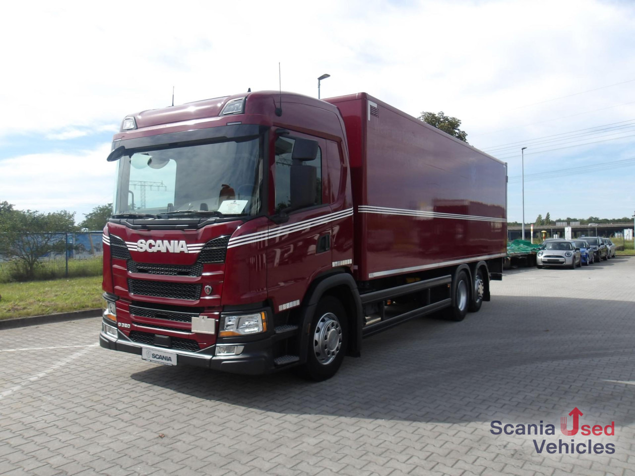 SCANIA G 320 B6x2*4NB / Getränkekoffer / Ladebordwand 2t - Kamion za prevoz boca: slika 1 SCANIA G 320 B6x2*4NB / Getränkekoffer / Ladebordwand 2t - Kamion za prevoz boca: slika 1