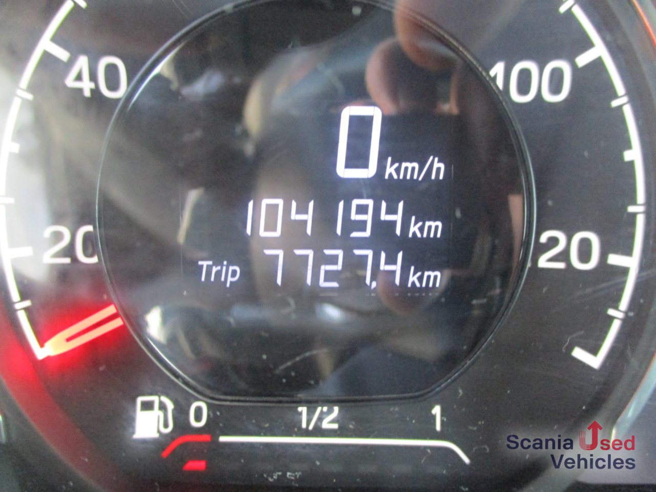 SCANIA P 320 B6x2*4LB Getränkeaufbau mit Lbw. / Full Air - Kamion za prevoz boca: slika 3 SCANIA P 320 B6x2*4LB Getränkeaufbau mit Lbw. / Full Air - Kamion za prevoz boca: slika 3