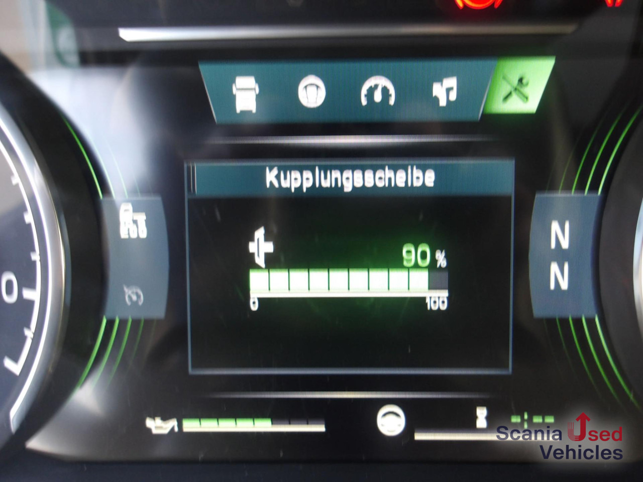 SCANIA P 320 B6x2*4NB / EWERS Schwenkwandaufbau - Kamion za prevoz boca: slika 4 SCANIA P 320 B6x2*4NB / EWERS Schwenkwandaufbau - Kamion za prevoz boca: slika 4