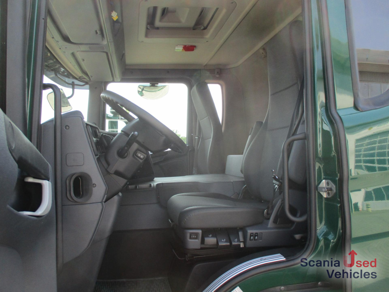 Kamion za prevoz boca SCANIA P 320 DB6x2*4MLB EWERS Getränkeaufbau, 2 x AHK: slika 11