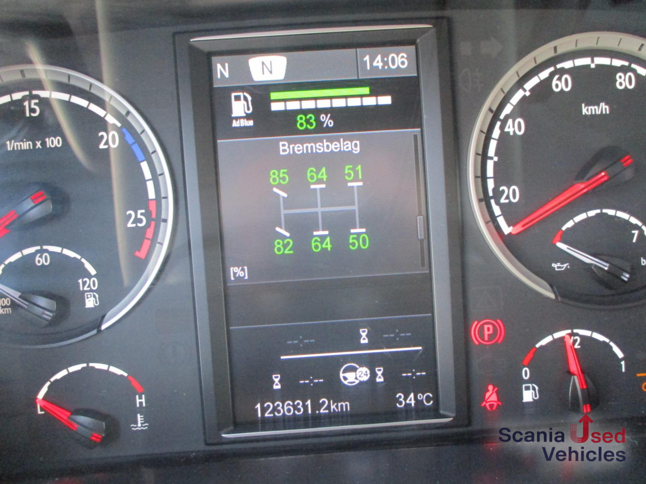 SCANIA P 320 DB6x2*4MLB EWERS Getränkeaufbau, 2 x AHK - Kamion za prevoz boca: slika 4 SCANIA P 320 DB6x2*4MLB EWERS Getränkeaufbau, 2 x AHK - Kamion za prevoz boca: slika 4