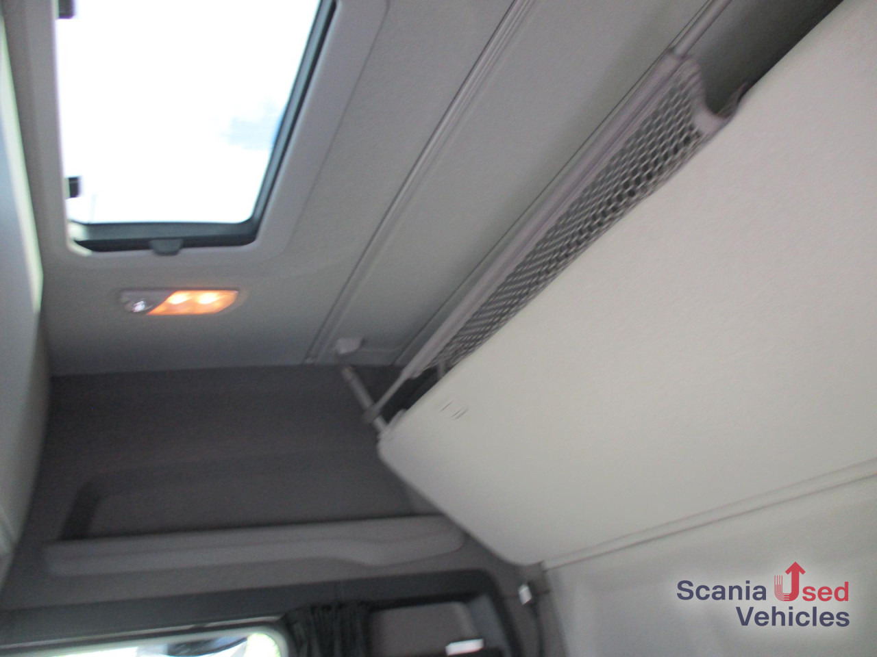 SCANIA R 460 A4x2NA / 2-Kreis Hydr. / Navi / LED / ADR AT - Tegljač: slika 2 SCANIA R 460 A4x2NA / 2-Kreis Hydr. / Navi / LED / ADR AT - Tegljač: slika 2