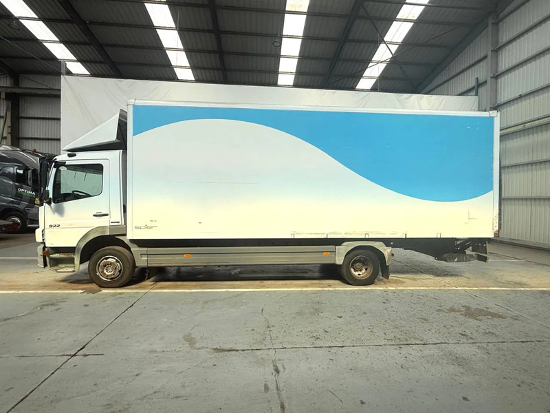 Mercedes-Benz Atego 922 DAUTEL LIFT / HAYON / BLATT-BLATT/LAMMES-LAMMES/ EURO3 / MANUAL - Kamion sa zatvorenim sandukom: slika 2 Mercedes-Benz Atego 922 DAUTEL LIFT / HAYON / BLATT-BLATT/LAMMES-LAMMES/ EURO3 / MANUAL - Kamion sa zatvorenim sandukom: slika 2