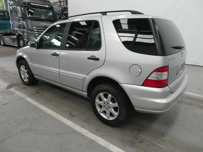 Mercedes-Benz M-Klasse ML 270 CDI 4x4 - SUVSUV: slika 3 Mercedes-Benz M-Klasse ML 270 CDI 4x4 - SUVSUV: slika 3