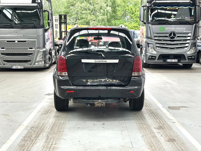 SsangYong Rexton AIRCO / LEATHER / MOTEUR MERCEDES - MERCEDES MOTOR - SUVSUV: slika 4 SsangYong Rexton AIRCO / LEATHER / MOTEUR MERCEDES - MERCEDES MOTOR - SUVSUV: slika 4