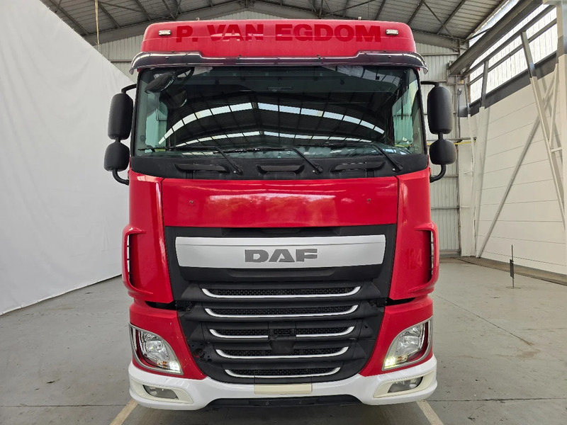 DAF XF 460 AIRCO / MANUEL / RETARDER - Tegljač: slika 2 DAF XF 460 AIRCO / MANUEL / RETARDER - Tegljač: slika 2