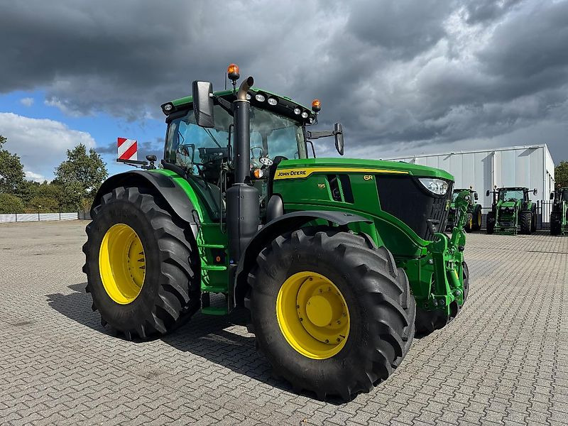 John Deere 6R195 AP 50KM COMMAND-PRO G5-PLUS 2024 690 UUR!!! - Traktor: slika 2 John Deere 6R195 AP 50KM COMMAND-PRO G5-PLUS 2024 690 UUR!!! - Traktor: slika 2