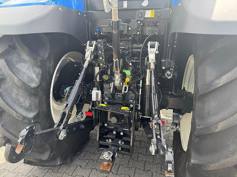 New Holland T6.145 EC40 GEVEERDE VOORAS 2023 500 UUR!!! - Traktor: slika 4 New Holland T6.145 EC40 GEVEERDE VOORAS 2023 500 UUR!!! - Traktor: slika 4