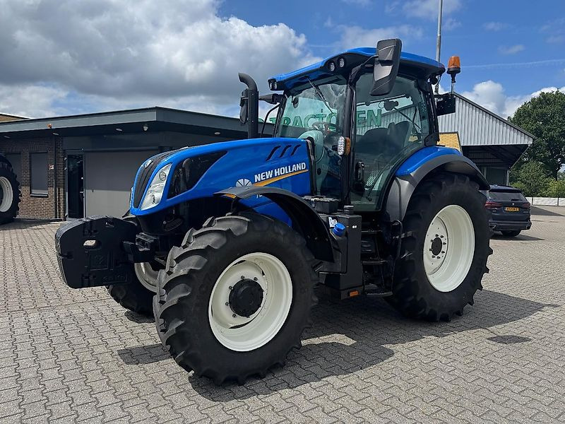 New Holland T6.145 EC40 GEVEERDE VOORAS 2023 500 UUR!!! - Traktor: slika 1 New Holland T6.145 EC40 GEVEERDE VOORAS 2023 500 UUR!!! - Traktor: slika 1