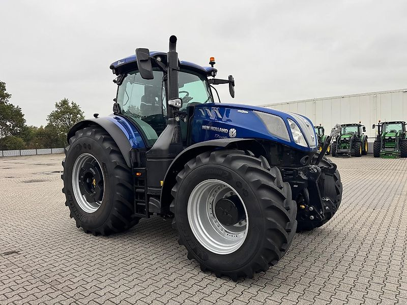 New Holland T7.315HD PLMi 2025 240 UUR + GPS DEMO!!! - Traktor: slika 2 New Holland T7.315HD PLMi 2025 240 UUR + GPS DEMO!!! - Traktor: slika 2