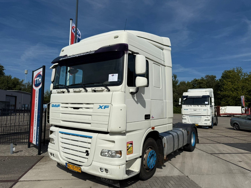 DAF XF105.460 SpaceCab Intarder 2x Fueltank - Tegljač: slika 2 DAF XF105.460 SpaceCab Intarder 2x Fueltank - Tegljač: slika 2