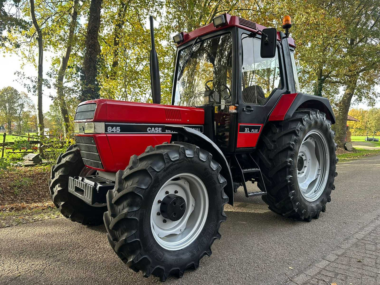 1992 CASE INTERNATIONAL 845 844 XLA PLUS ALL-WHEEL DRIVE FARM TRACTOR - Traktor: slika 1 1992 CASE INTERNATIONAL 845 844 XLA PLUS ALL-WHEEL DRIVE FARM TRACTOR - Traktor: slika 1