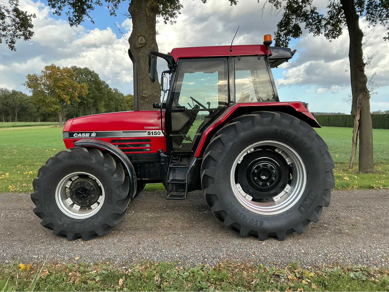 1993 CASE IH MAXXUM 5150 ALL-WHEEL DRIVE FARM TRACTOR - Traktor: slika 2 1993 CASE IH MAXXUM 5150 ALL-WHEEL DRIVE FARM TRACTOR - Traktor: slika 2