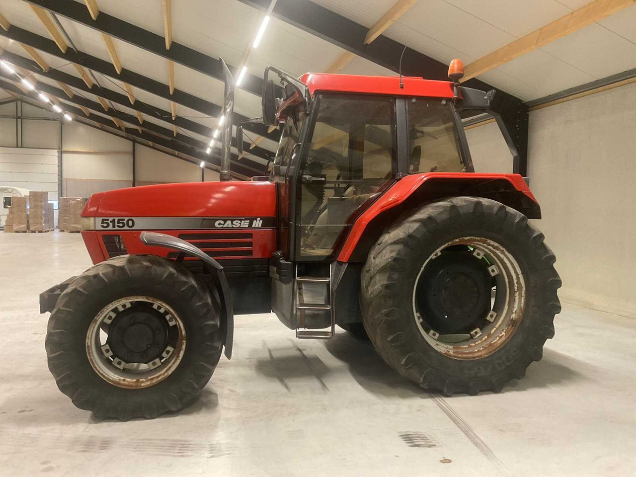 1995 CASE IH MAXXUM 5150 PLUS ALL-WHEEL DRIVE FARM TRACTOR - Traktor: slika 2 1995 CASE IH MAXXUM 5150 PLUS ALL-WHEEL DRIVE FARM TRACTOR - Traktor: slika 2