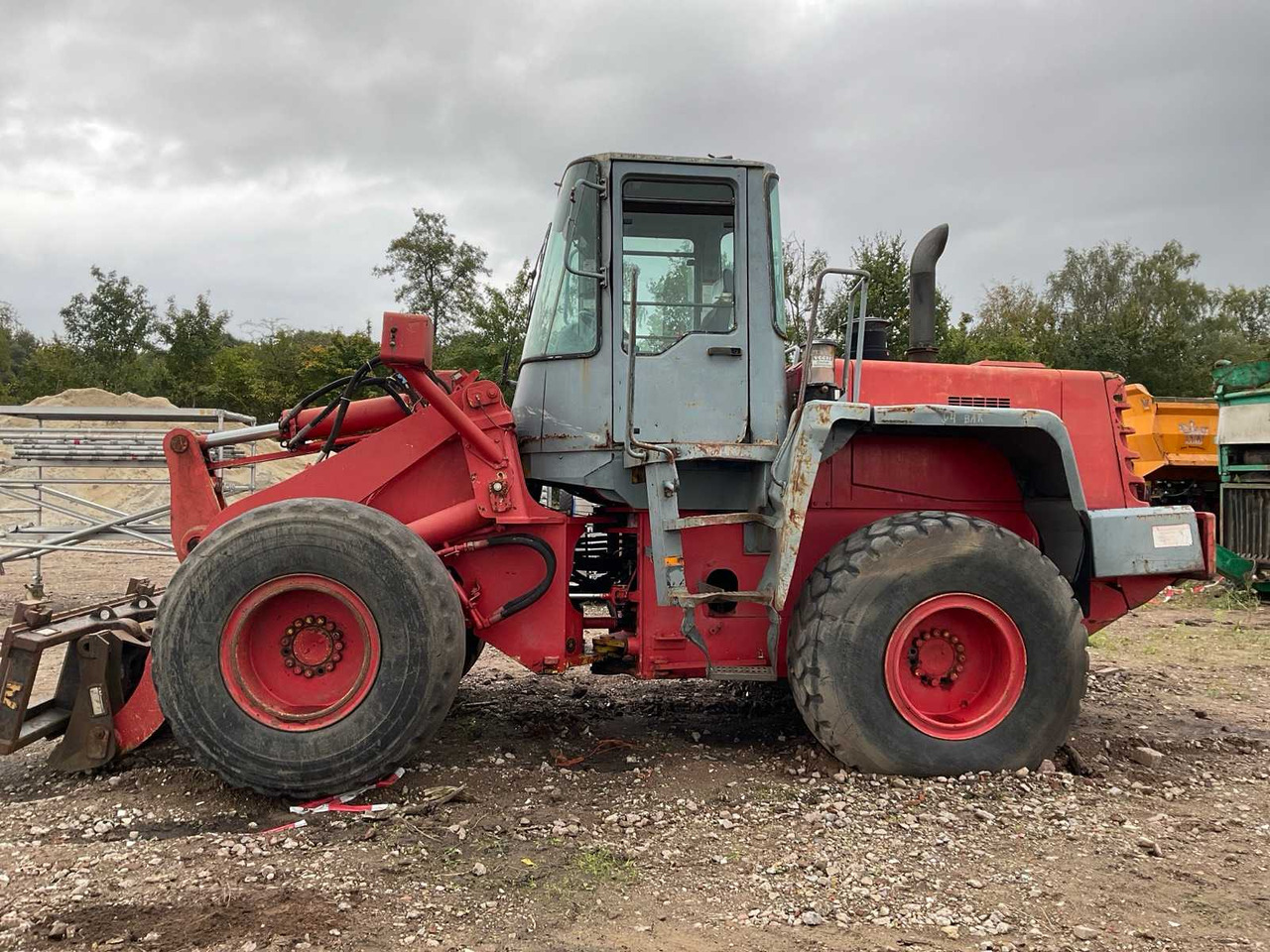 1996 KOMATSU WH320-3H WHEEL LOADER - Utovarivač točkaš: slika 5 1996 KOMATSU WH320-3H WHEEL LOADER - Utovarivač točkaš: slika 5