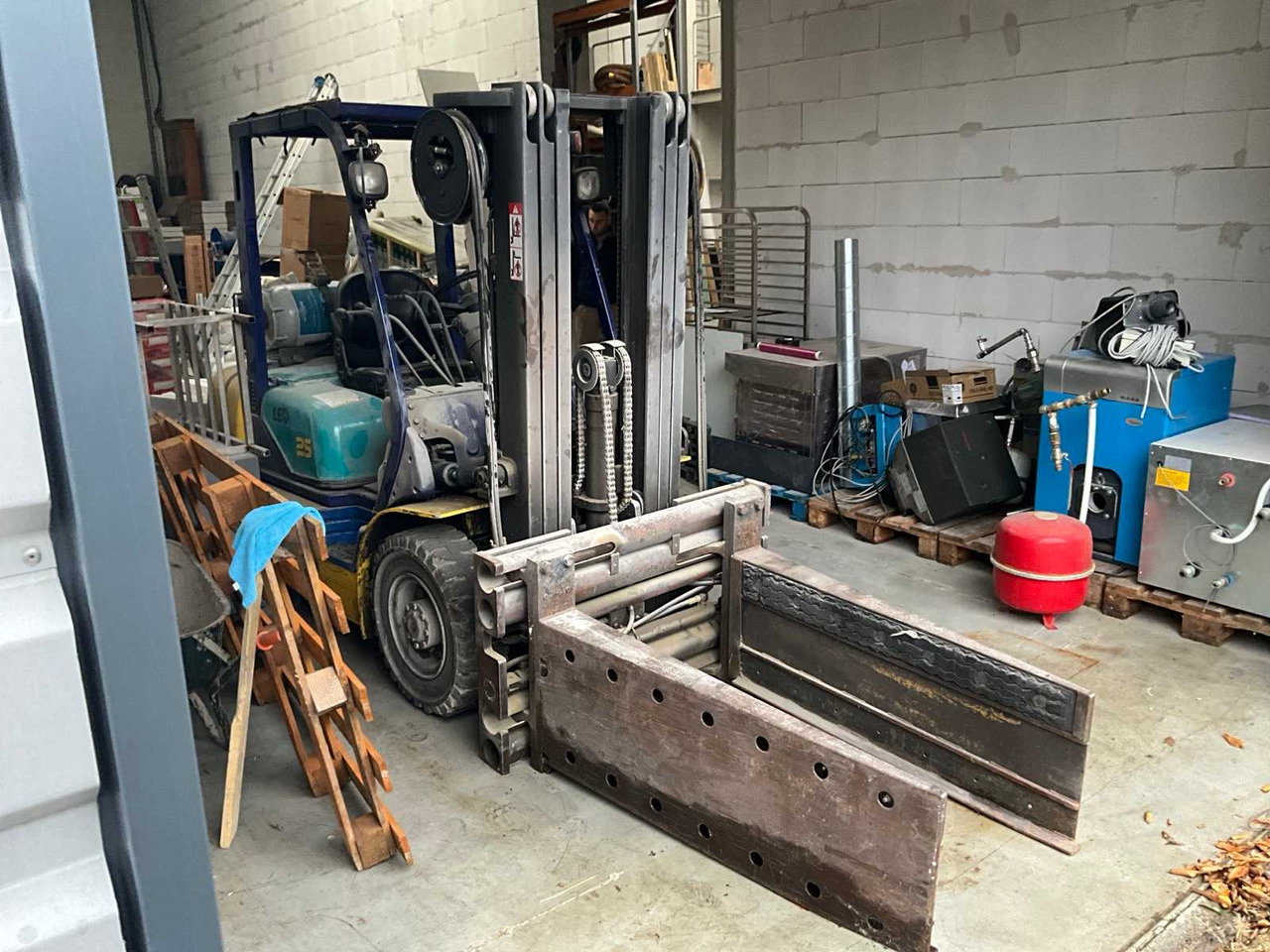 1999 KOMATSU FG25T12 FORKLIFT - Viljuškar: slika 5 1999 KOMATSU FG25T12 FORKLIFT - Viljuškar: slika 5