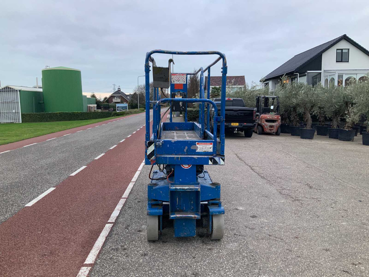 1999 UPRIGHT SL20 AERIAL PLATFORM - Vazdušna platforma: slika 4 1999 UPRIGHT SL20 AERIAL PLATFORM - Vazdušna platforma: slika 4