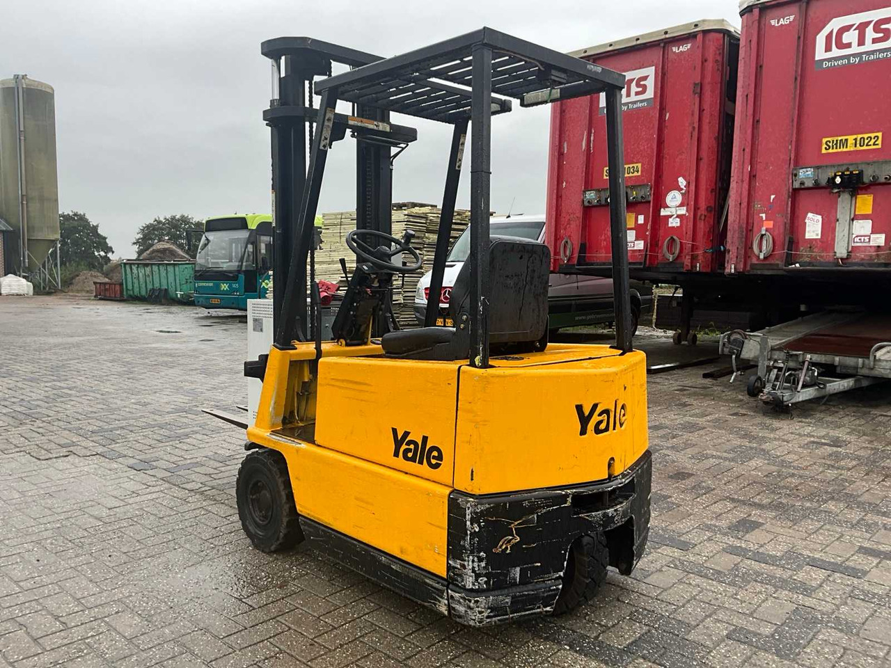 1999 YALE ERP12.5RCLV2084 FORKLIFT - Viljuškar: slika 4 1999 YALE ERP12.5RCLV2084 FORKLIFT - Viljuškar: slika 4