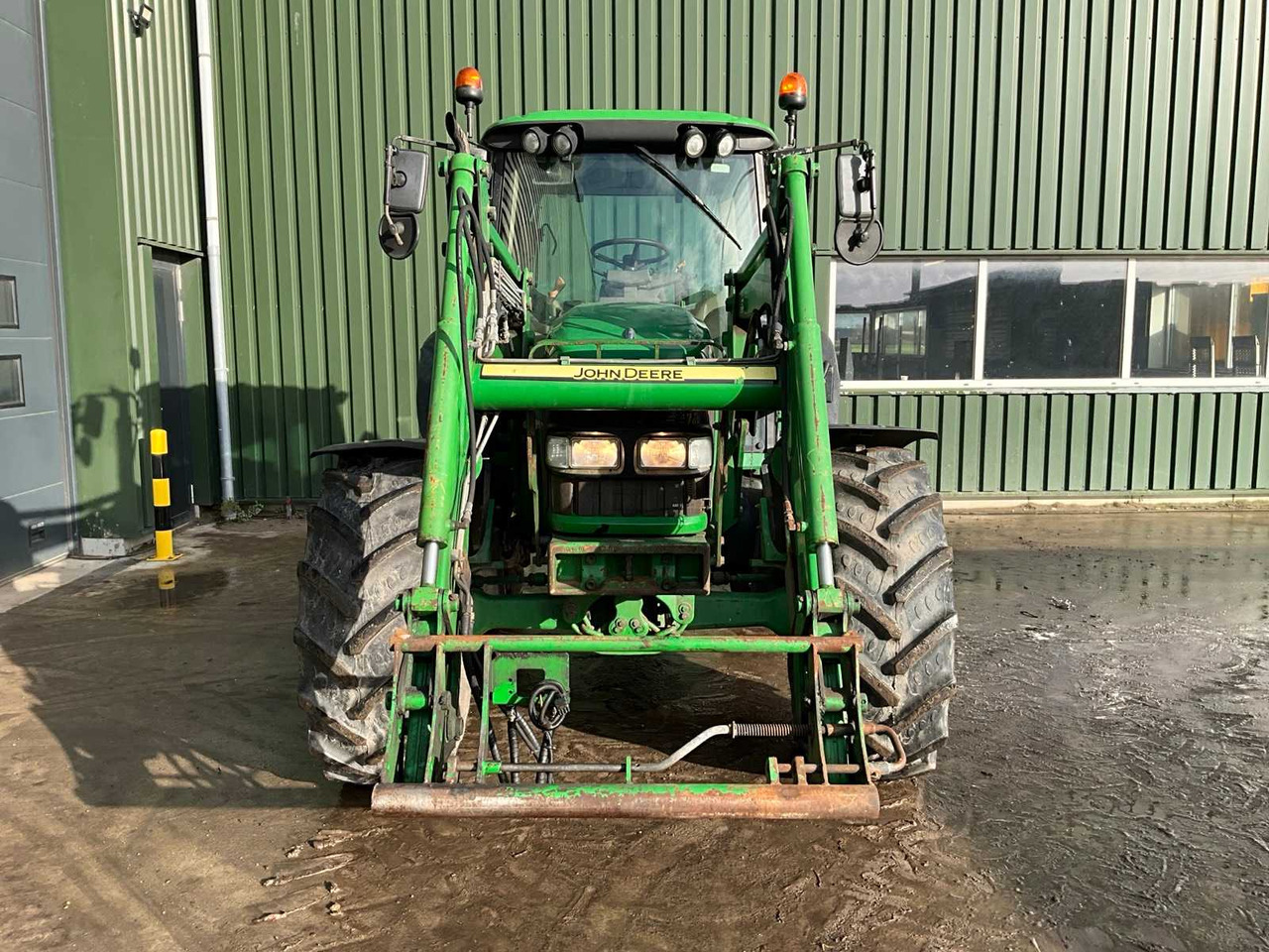 2001 JOHN DEERE 6220 FOUR WHEEL DRIVE FARM TRACTOR - Traktor: slika 5 2001 JOHN DEERE 6220 FOUR WHEEL DRIVE FARM TRACTOR - Traktor: slika 5