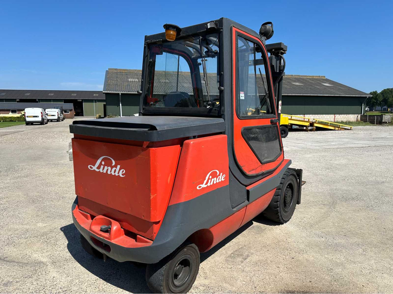 2001 LINDE E40 P 02 FORKLIFT - Viljuškar: slika 5 2001 LINDE E40 P 02 FORKLIFT - Viljuškar: slika 5