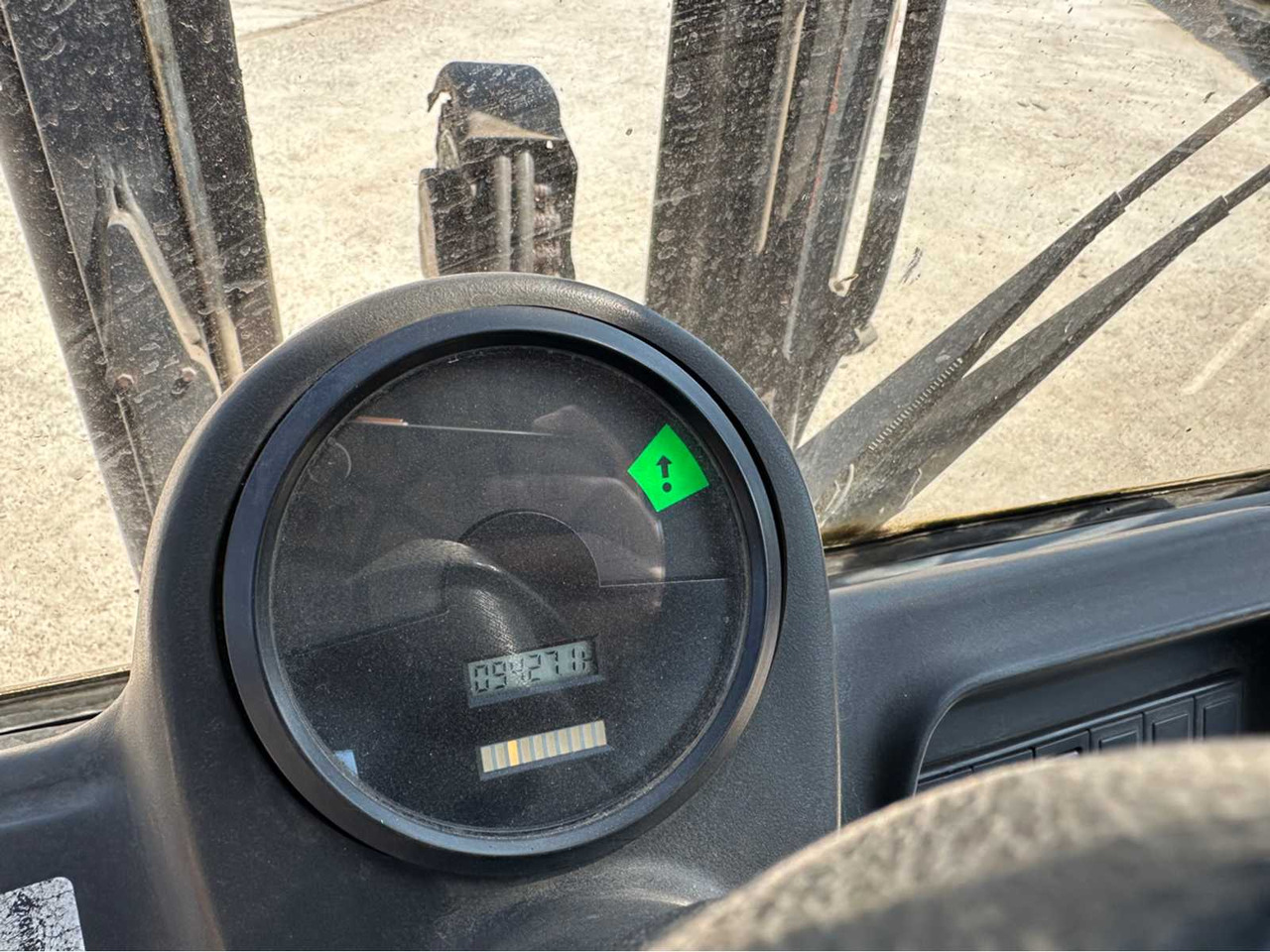 Viljuškar 2001 LINDE E40 P 02 FORKLIFT: slika 15 Viljuškar 2001 LINDE E40 P 02 FORKLIFT: slika 15