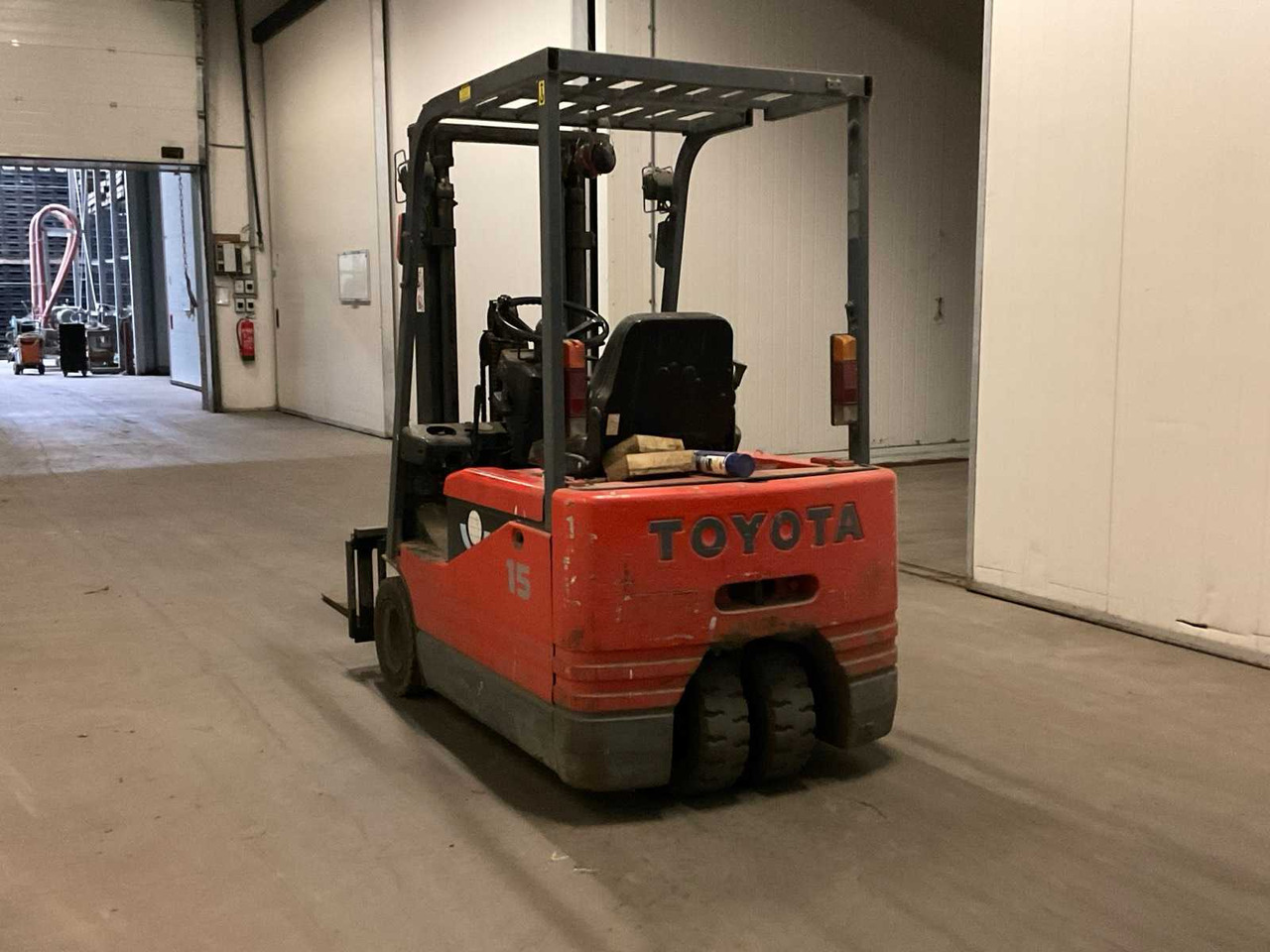 2001 TOYOTA 5FBE15 FORKLIFT - Viljuškar: slika 4 2001 TOYOTA 5FBE15 FORKLIFT - Viljuškar: slika 4