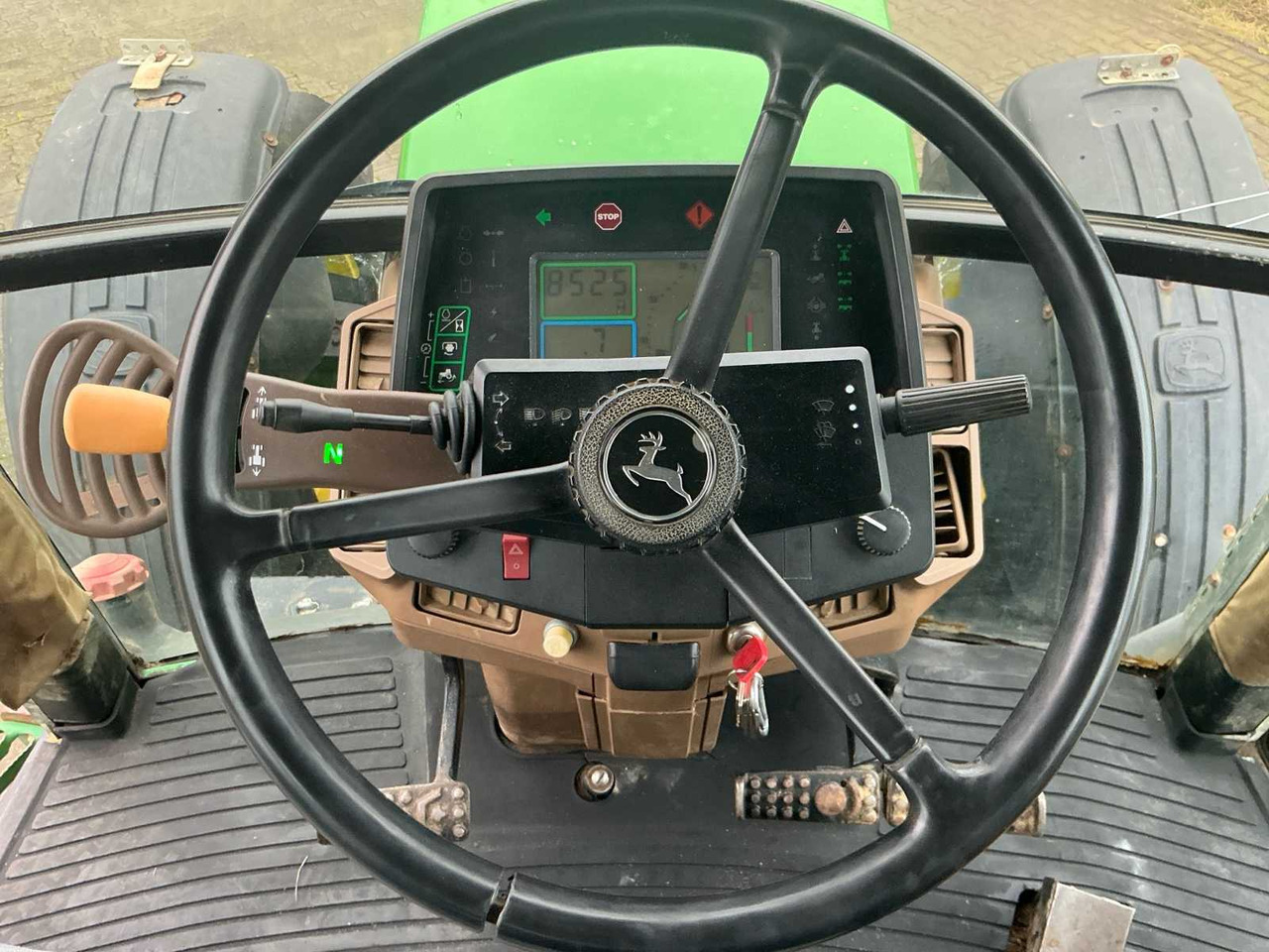 Traktor 2002 JOHN DEERE 7710 FOUR WHEEL DRIVE FARM TRACTOR: slika 19