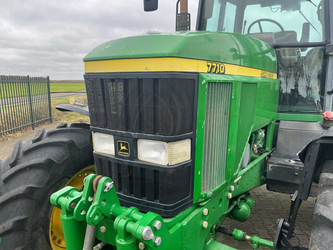 Traktor 2002 JOHN DEERE 7710 FOUR WHEEL DRIVE FARM TRACTOR: slika 12