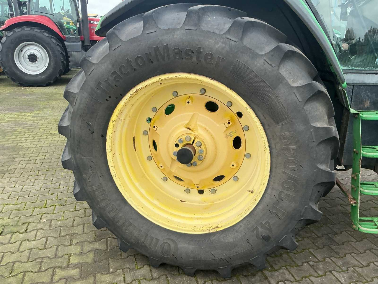 Traktor 2002 JOHN DEERE 7710 FOUR WHEEL DRIVE FARM TRACTOR: slika 8