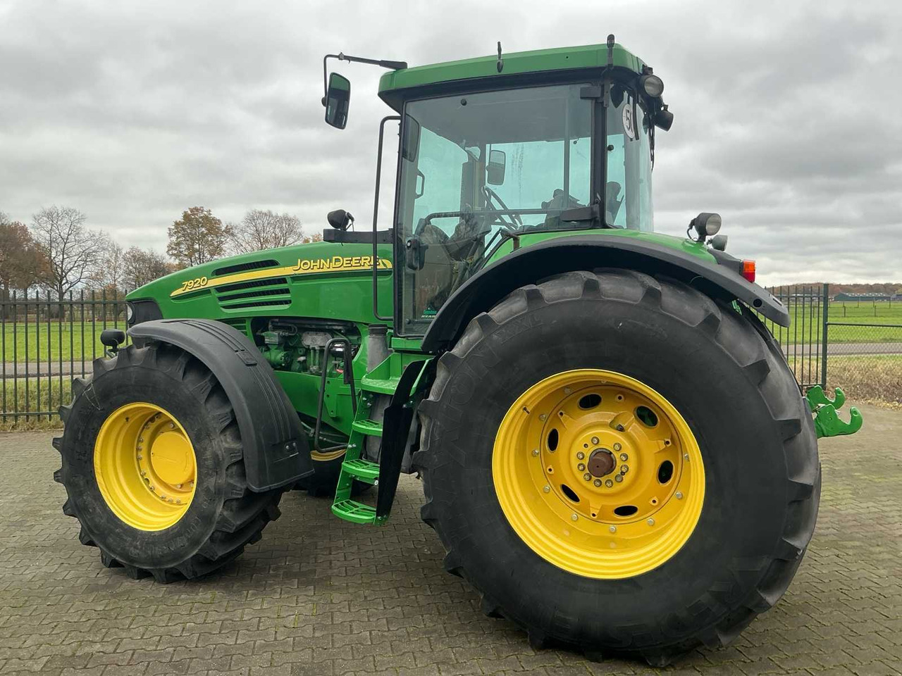 2004 JOHN DEERE 7920 ALL-WHEEL DRIVE FARM TRACTOR - Traktor: slika 5 2004 JOHN DEERE 7920 ALL-WHEEL DRIVE FARM TRACTOR - Traktor: slika 5