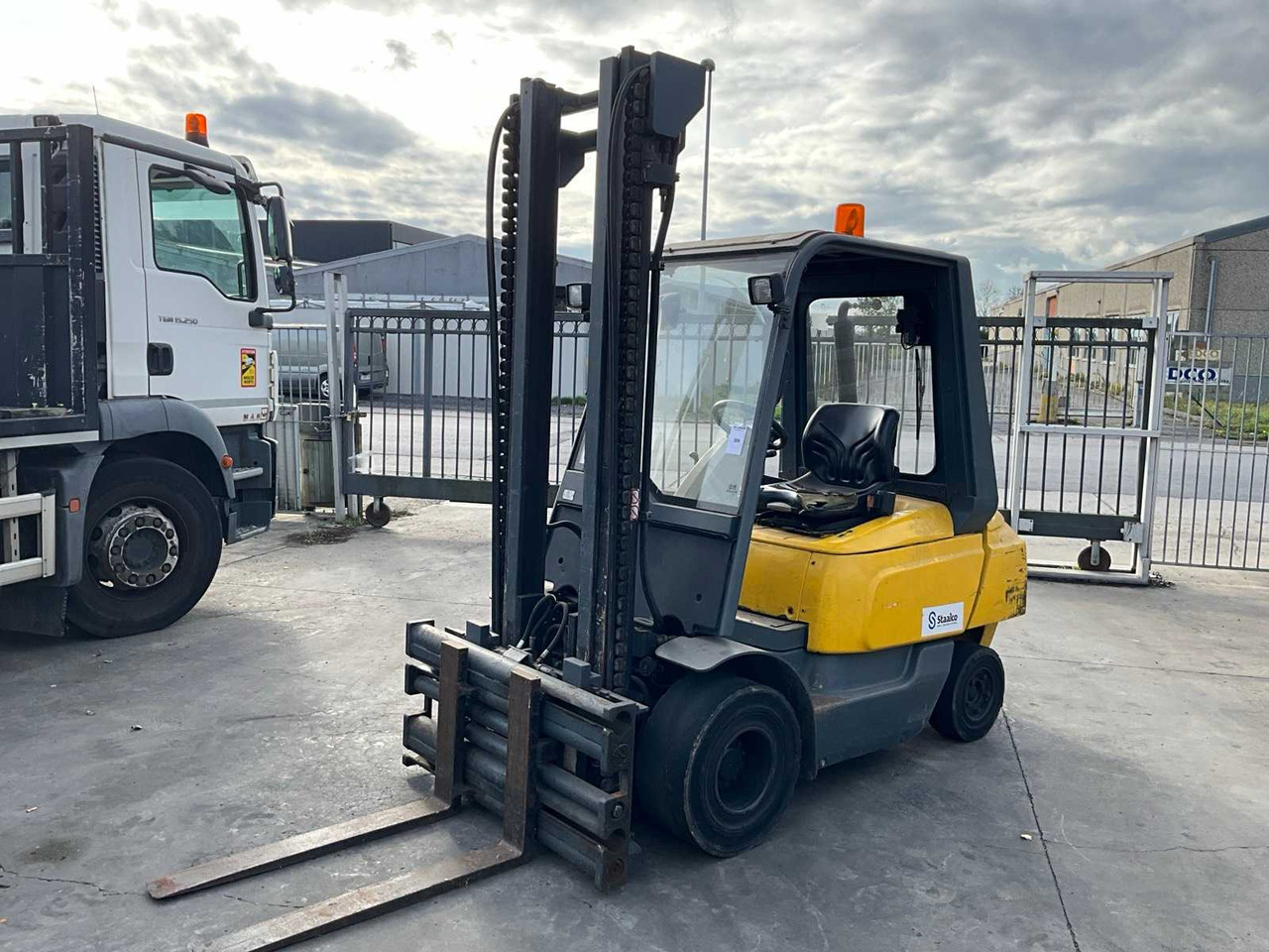 2007 OM XD30 FORKLIFT - Viljuškar: slika 1 2007 OM XD30 FORKLIFT - Viljuškar: slika 1