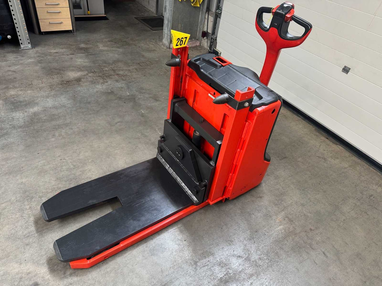 2011 LINDE ROTOBATT BATTERY REPLACEMENT PALLET TRUCK STACKER ANT 2,115 HOURS - Viljuškar: slika 1 2011 LINDE ROTOBATT BATTERY REPLACEMENT PALLET TRUCK STACKER ANT 2,115 HOURS - Viljuškar: slika 1