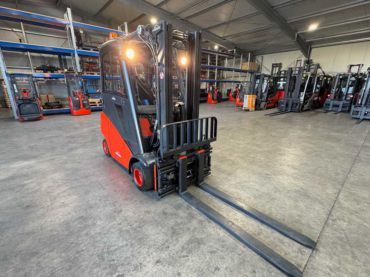 2011 SERVICE + UVV 09/2026 LINDE H20T 2.000KG TRIPLEX 3.+4. - Viljuškar: slika 3 2011 SERVICE + UVV 09/2026 LINDE H20T 2.000KG TRIPLEX 3.+4. - Viljuškar: slika 3