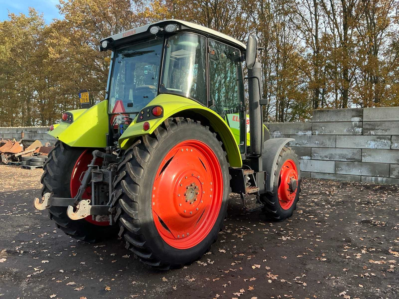 2012 CLAAS 410 ARION FOUR-WHEEL DRIVE FARM TRACTOR - Traktor: slika 5 2012 CLAAS 410 ARION FOUR-WHEEL DRIVE FARM TRACTOR - Traktor: slika 5