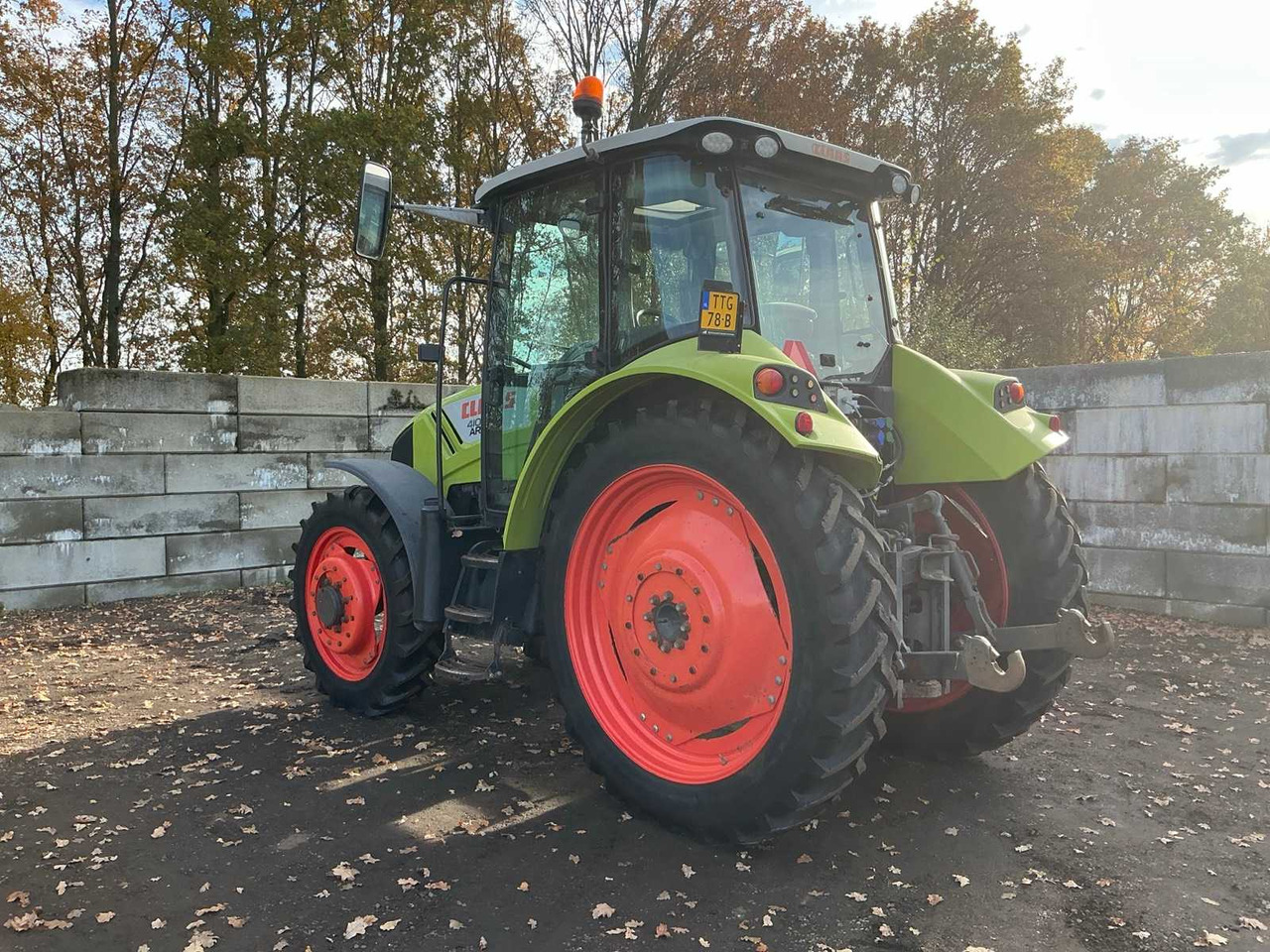 2012 CLAAS 410 ARION FOUR-WHEEL DRIVE FARM TRACTOR - Traktor: slika 3 2012 CLAAS 410 ARION FOUR-WHEEL DRIVE FARM TRACTOR - Traktor: slika 3