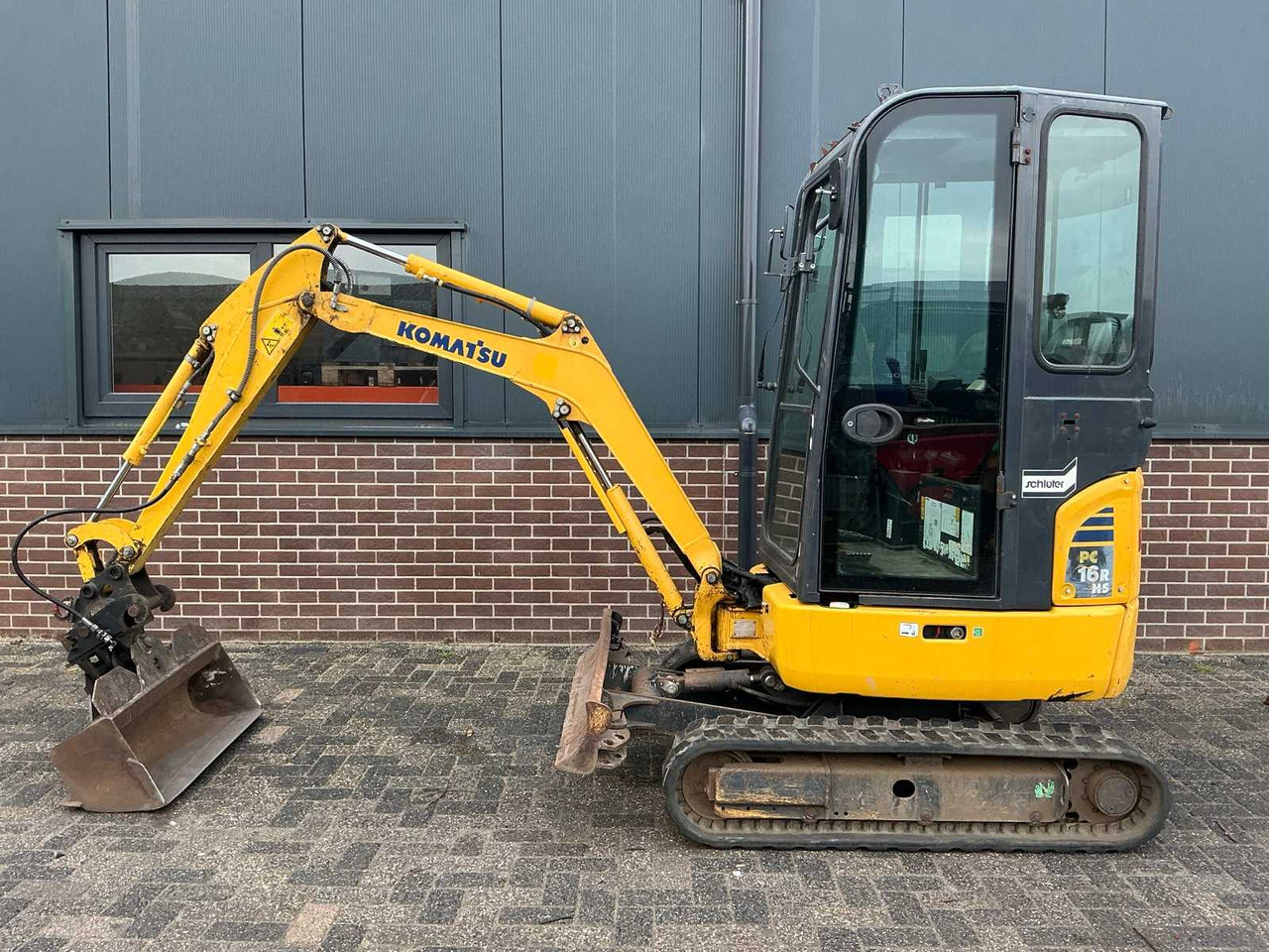 2014 KOMATSU 16R HS MINI EXCAVATOR - Mini bager: slika 2 2014 KOMATSU 16R HS MINI EXCAVATOR - Mini bager: slika 2