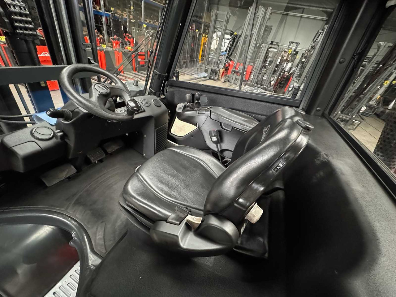 Viljuškar 2015 LINDE H50D 5,000KG TRIPLEX 666CM 3+4TH VALVE DIESEL FORKLIFT FORKLIFT 15,862 HOURS.: slika 16 Viljuškar 2015 LINDE H50D 5,000KG TRIPLEX 666CM 3+4TH VALVE DIESEL FORKLIFT FORKLIFT 15,862 HOURS.: slika 16