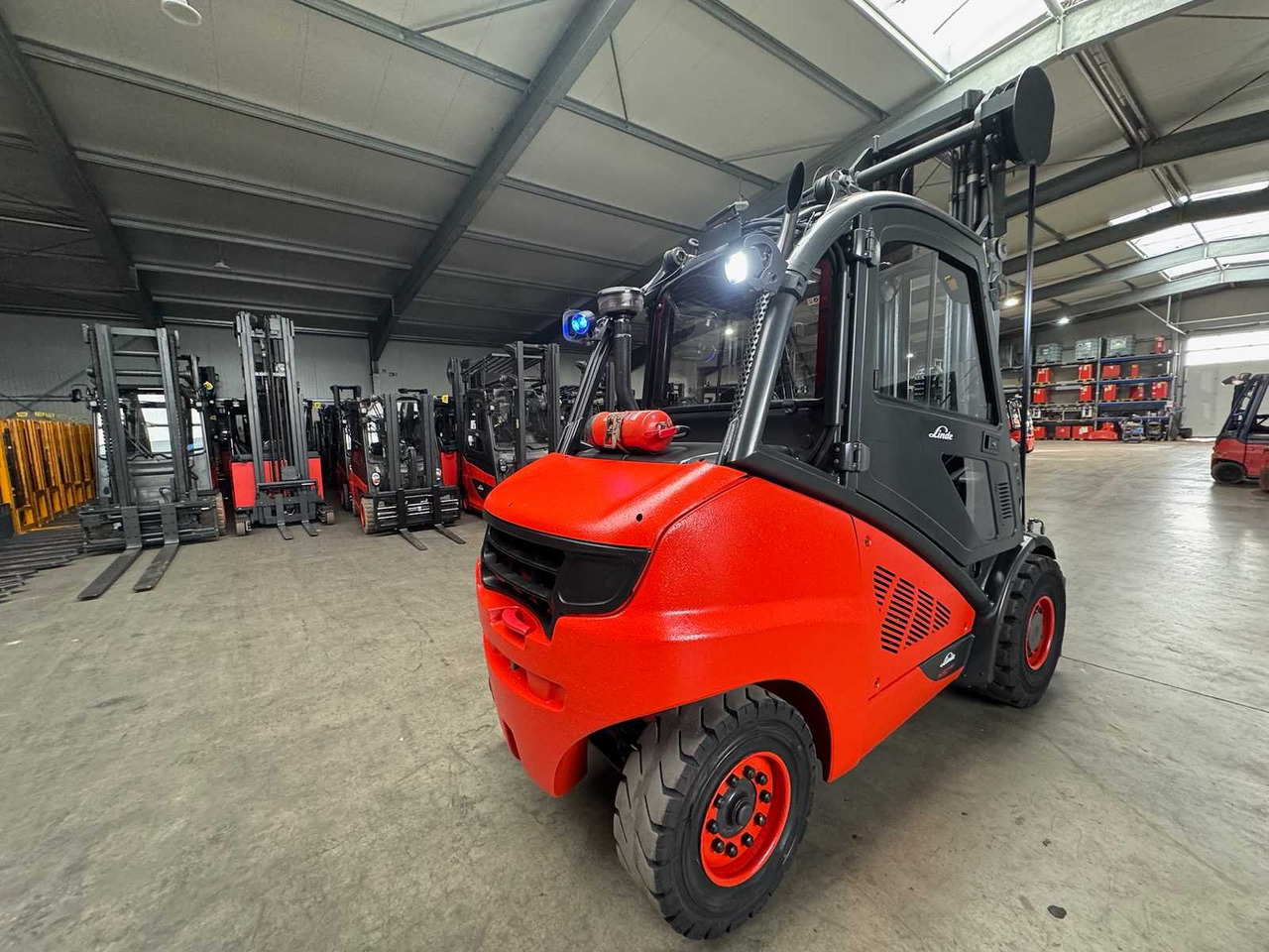 Viljuškar 2015 LINDE H50D 5,000KG TRIPLEX 666CM 3+4TH VALVE DIESEL FORKLIFT FORKLIFT 15,862 HOURS.: slika 7 Viljuškar 2015 LINDE H50D 5,000KG TRIPLEX 666CM 3+4TH VALVE DIESEL FORKLIFT FORKLIFT 15,862 HOURS.: slika 7