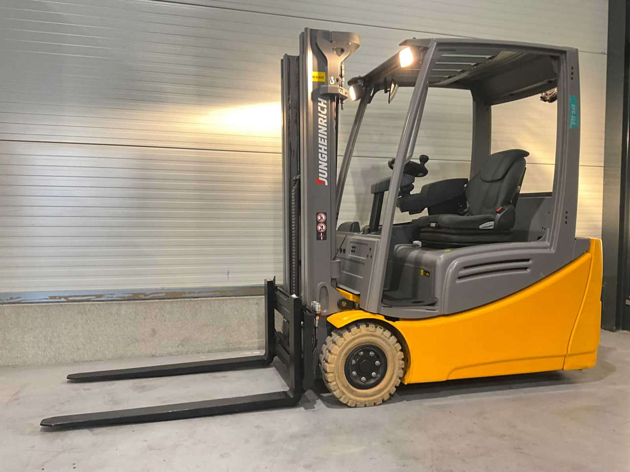 2016 JUNGHEINRICH EFG 216K FORKLIFT TRUCK - Viljuškar: slika 1 2016 JUNGHEINRICH EFG 216K FORKLIFT TRUCK - Viljuškar: slika 1