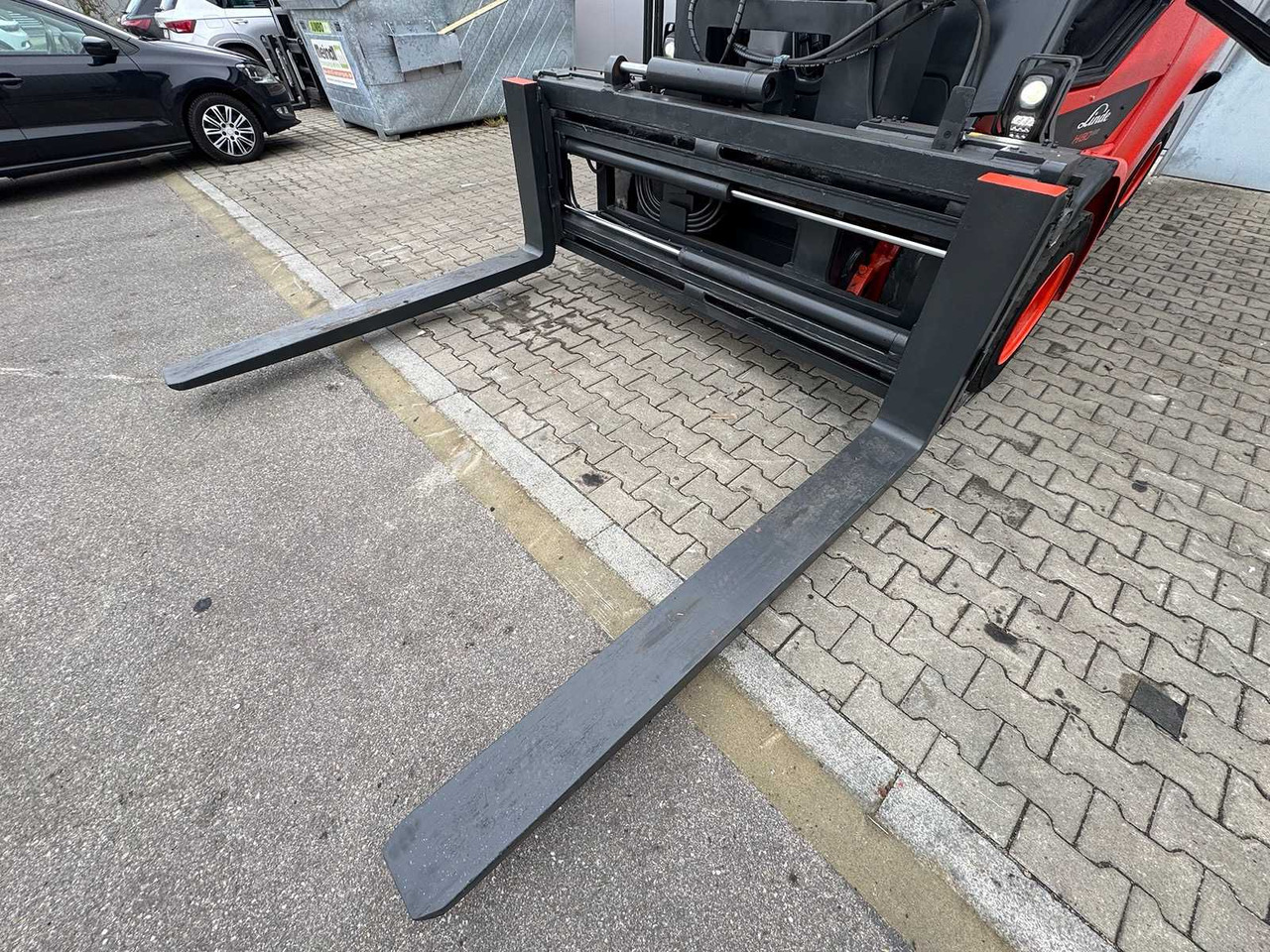 2016 LINDE H80D-900 H80 8,000KG DIESEL FORKLIFT FORKLIFT 3+4TH VALVE ZVG+SS 5,446 HOURS. - Viljuškar: slika 3 2016 LINDE H80D-900 H80 8,000KG DIESEL FORKLIFT FORKLIFT 3+4TH VALVE ZVG+SS 5,446 HOURS. - Viljuškar: slika 3