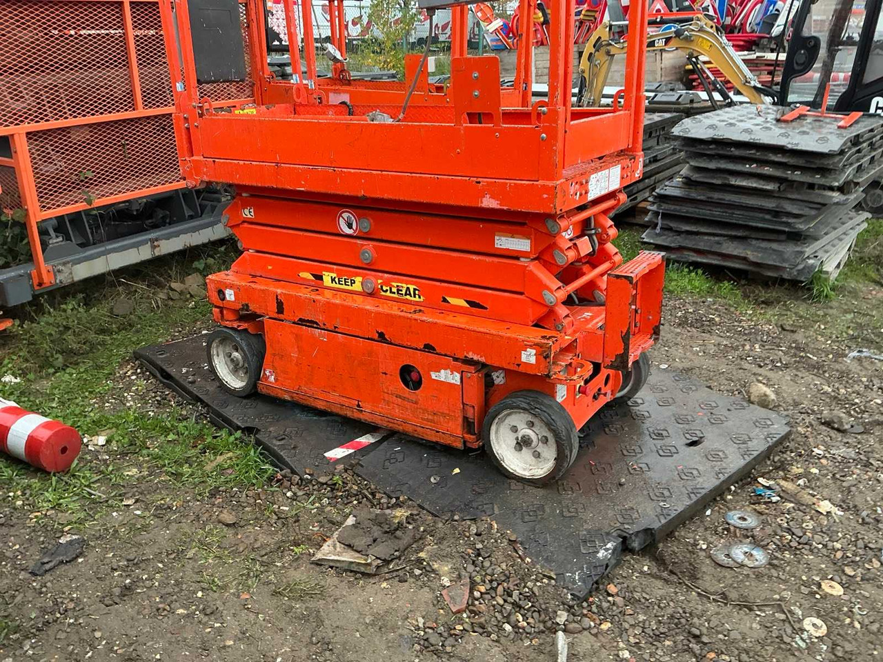 2016 SKYJACK SCISSOR LIFT - Vazdušna platforma: slika 4 2016 SKYJACK SCISSOR LIFT - Vazdušna platforma: slika 4