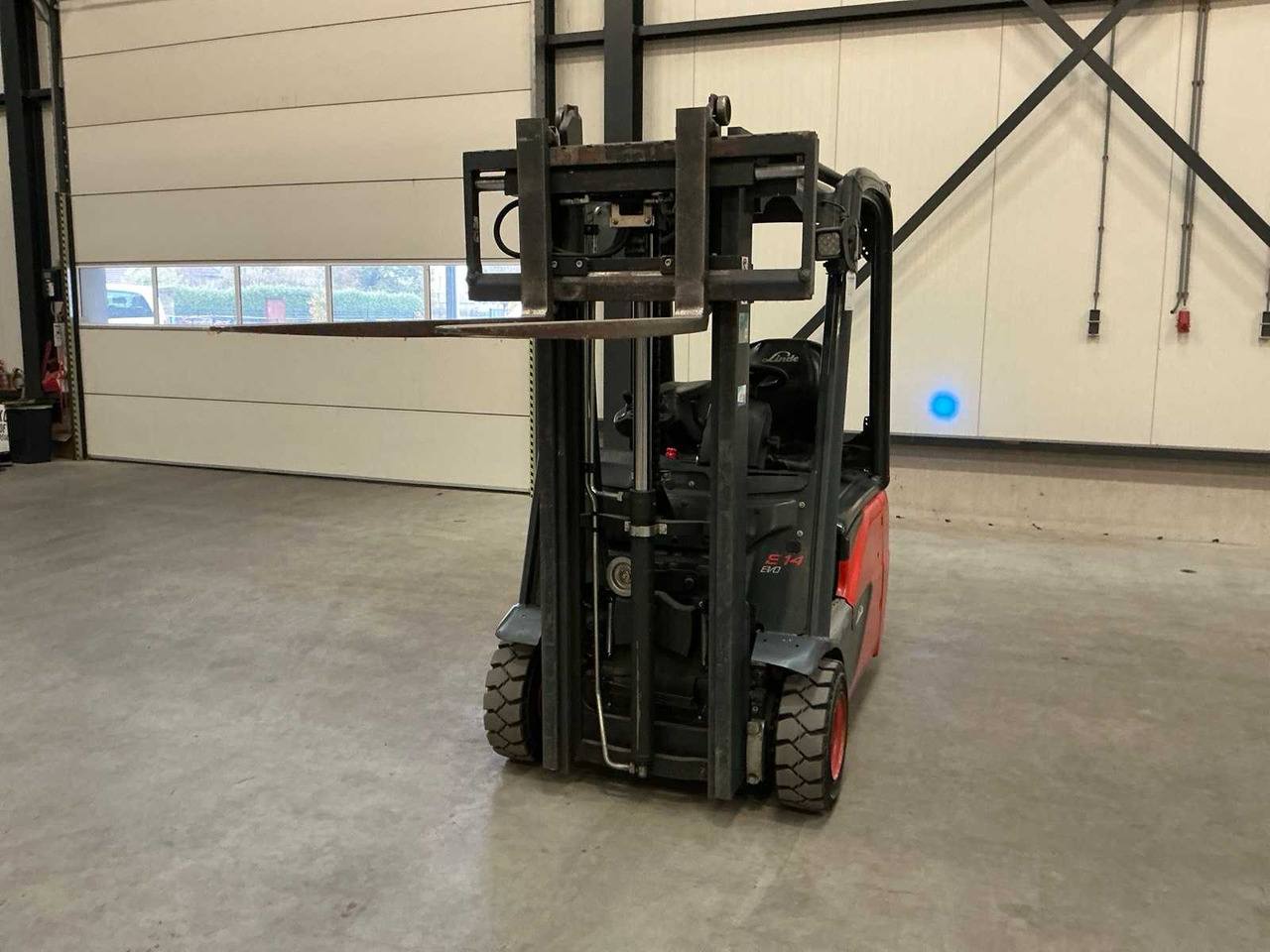 2018 LINDE E14-02 LI-ION FORKLIFT TRUCK - Viljuškar: slika 2 2018 LINDE E14-02 LI-ION FORKLIFT TRUCK - Viljuškar: slika 2