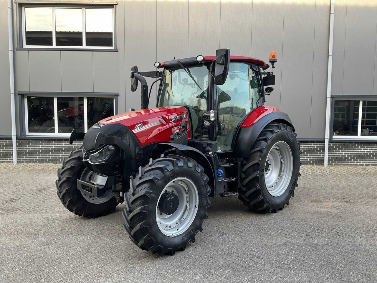 2021 CASE IH VESTRUM 110 CVXDRIVE ALL-WHEEL DRIVE FARM TRACTOR - Traktor: slika 1 2021 CASE IH VESTRUM 110 CVXDRIVE ALL-WHEEL DRIVE FARM TRACTOR - Traktor: slika 1
